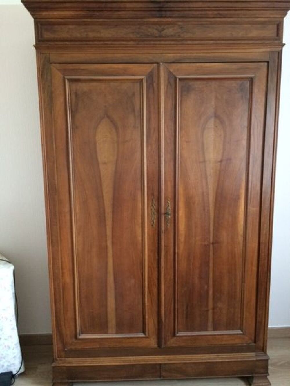 armoire en noyer Meubles