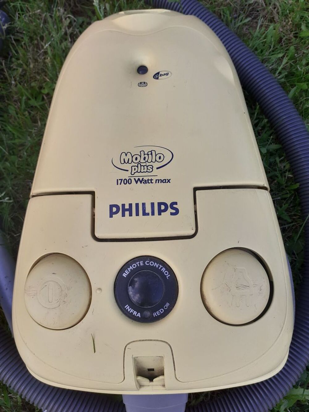 Aspirateur traineau philips Electroménager