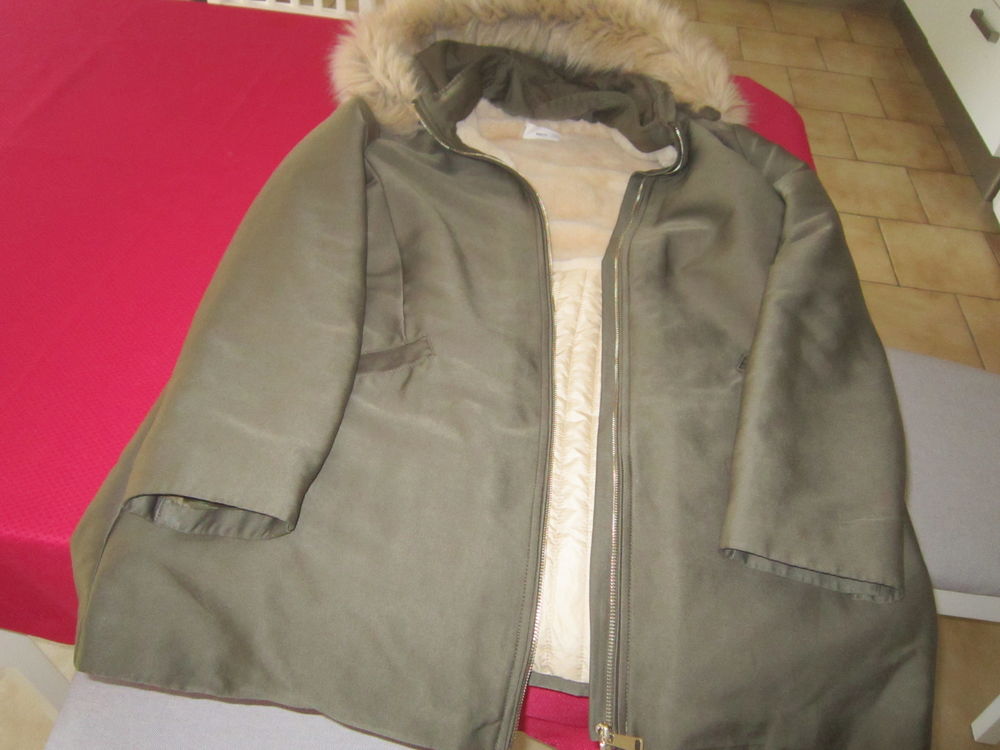 Une veste magnifique 3/4 FEMME Vtements