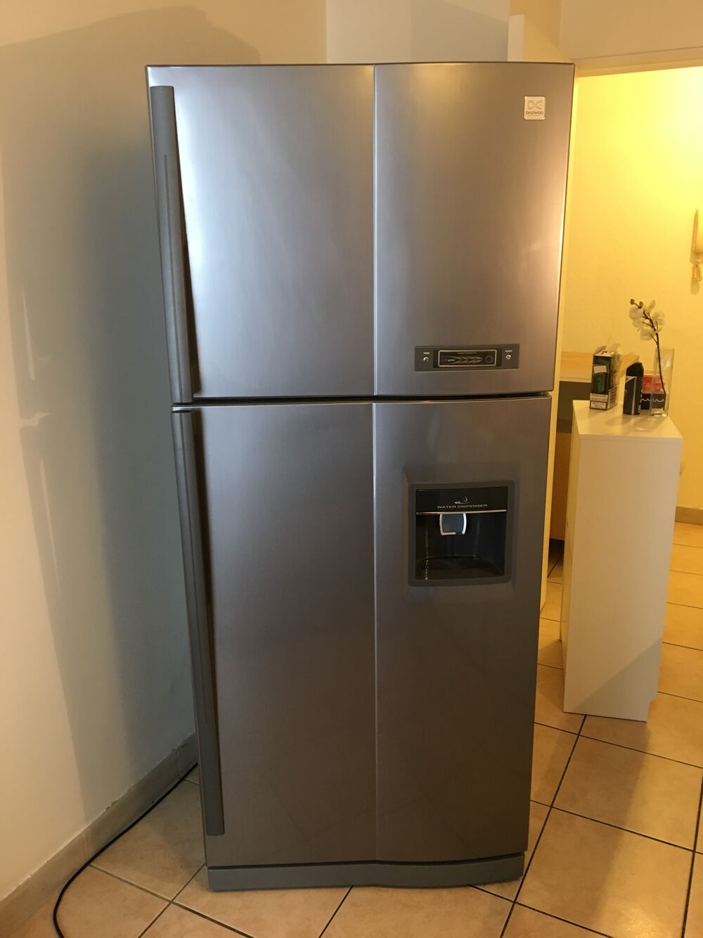 grand r&eacute;frig&eacute;rateur daewoo / prix sacrifi&eacute; Electroménager