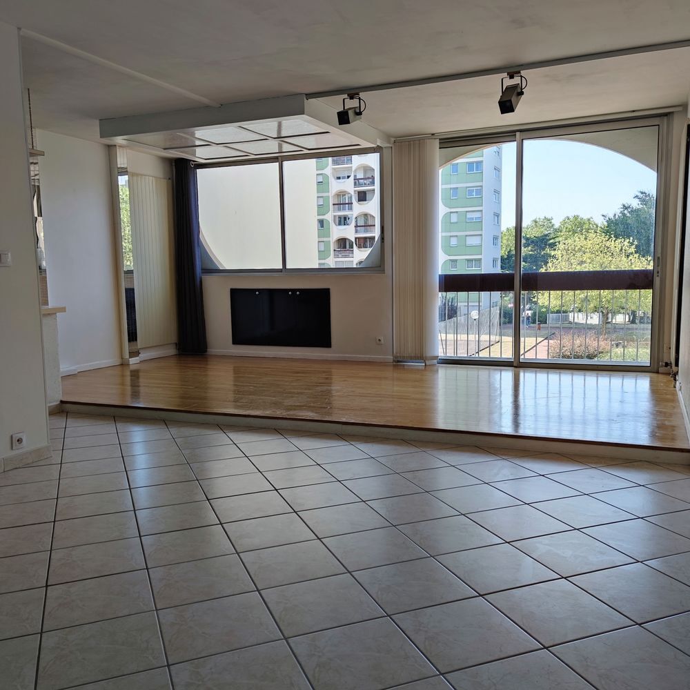 Vente Appartement Bel  appartement  type 5 de 108,57 m² dans copropriété 