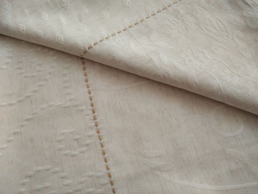 Nappe &eacute;crue tissu jacquard Décoration