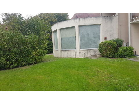 Local commercial F3 39000 86270 La roche-posay