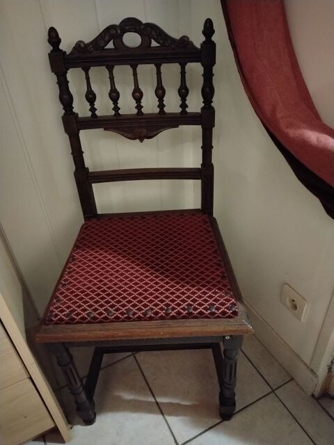 Chaise ancienne Bessines-sur-Gartempe (87)