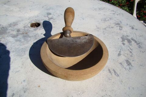 Ancienne hachinette Rival / Bol  persillade 
20 Gargenville (78)