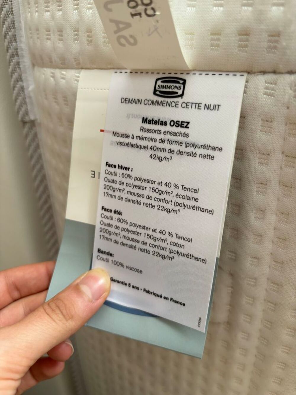 Matelas Simmons + sommier la Compagnie du Lit Meubles