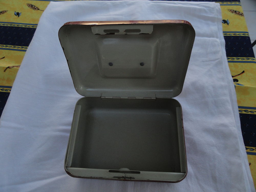  Bo&icirc;te ou coffre fort Bricolage