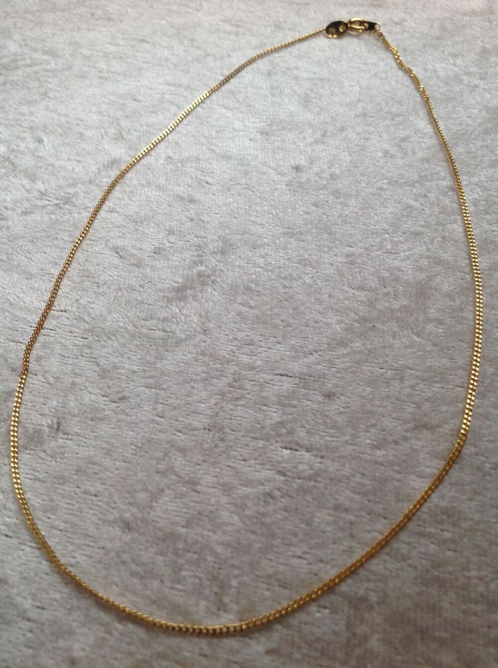 COLLIER CHAINE DOR&Eacute; FINE DE 42cm Envoi Possible
Bijoux et montres