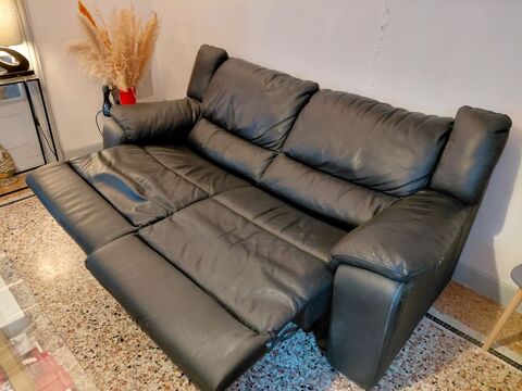Canap� et fauteuil cuir pleine fleur tr�s bon �tat. B�ziers (34)