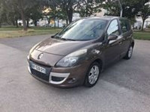 Sc&eacute;nic III Scenic III dCi 95 FAP eco2 Expression Euro 5 2011 2011 occasion 44000 Nantes