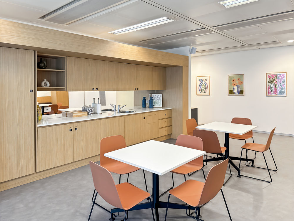   Bureau privé entièrement équipé pour 2 personnes à Montpellier, La Halle Nova Occitanie Montpellier