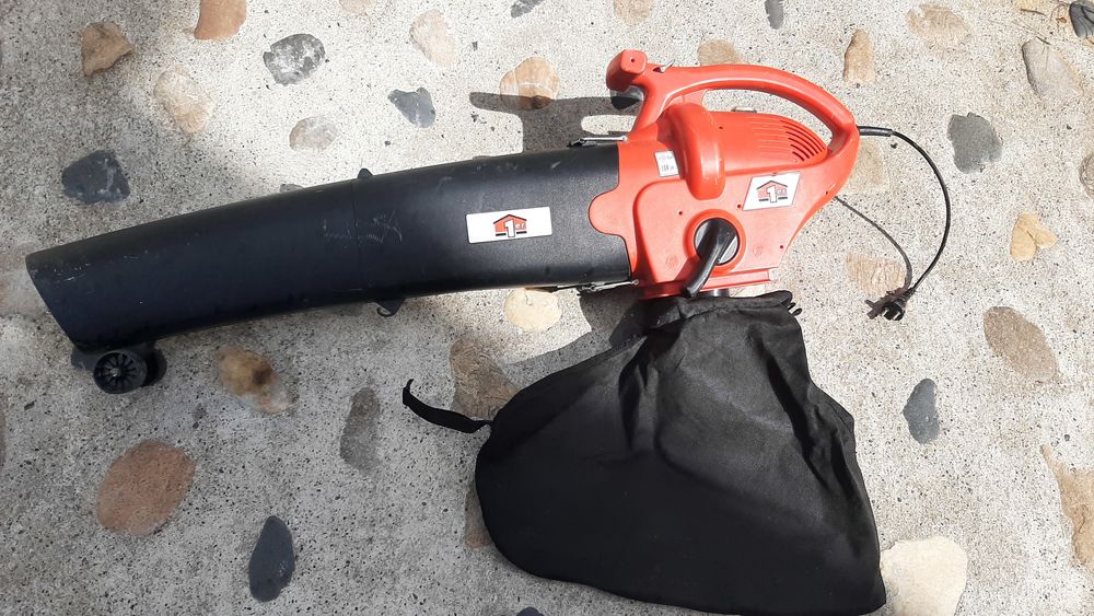 Aspirateur souffleur de feuilles &eacute;lectrique Bricolage