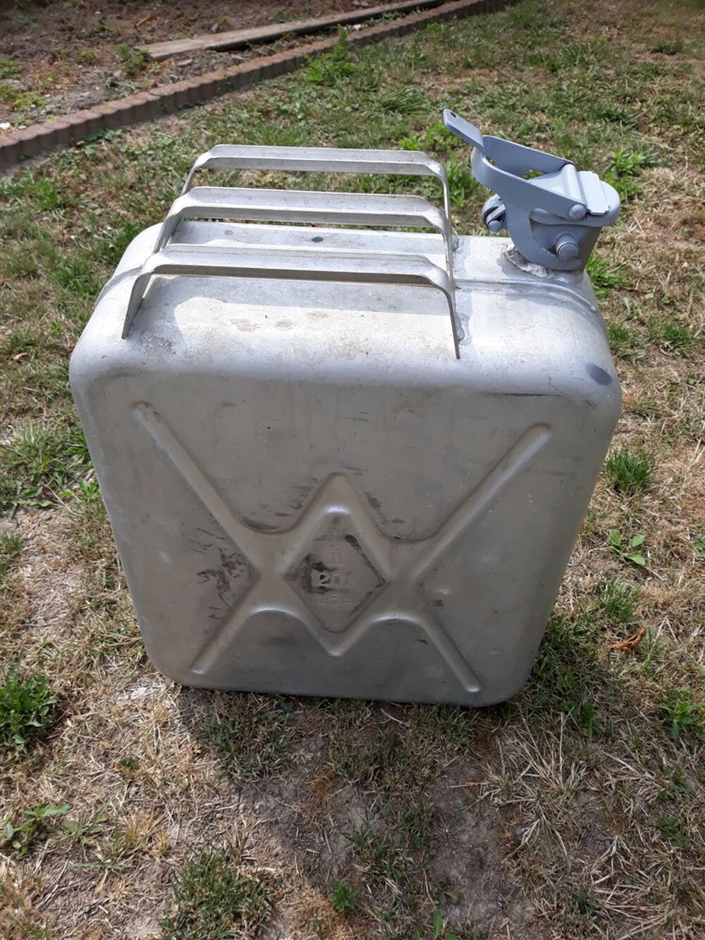 jerrycan 20L en aluminium Bricolage