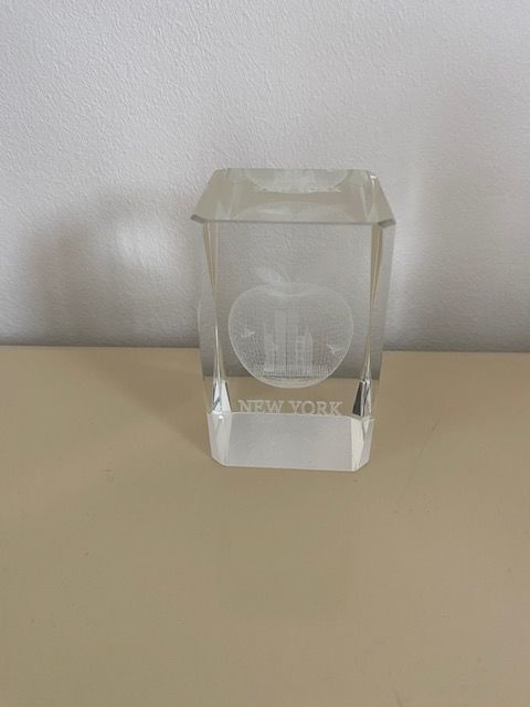 Objet dcoratif presse papier en verre grav laser 15 Nice (06)