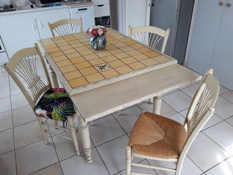 Table de cuisine + chaises 145 Jarcieu (38)