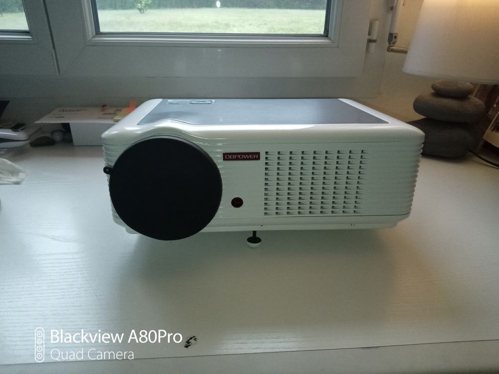 Vid&eacute;o Projecteur D8 POWER
N&deg; du mod&egrave;le : LED 66 HDMI Photos/Video/TV