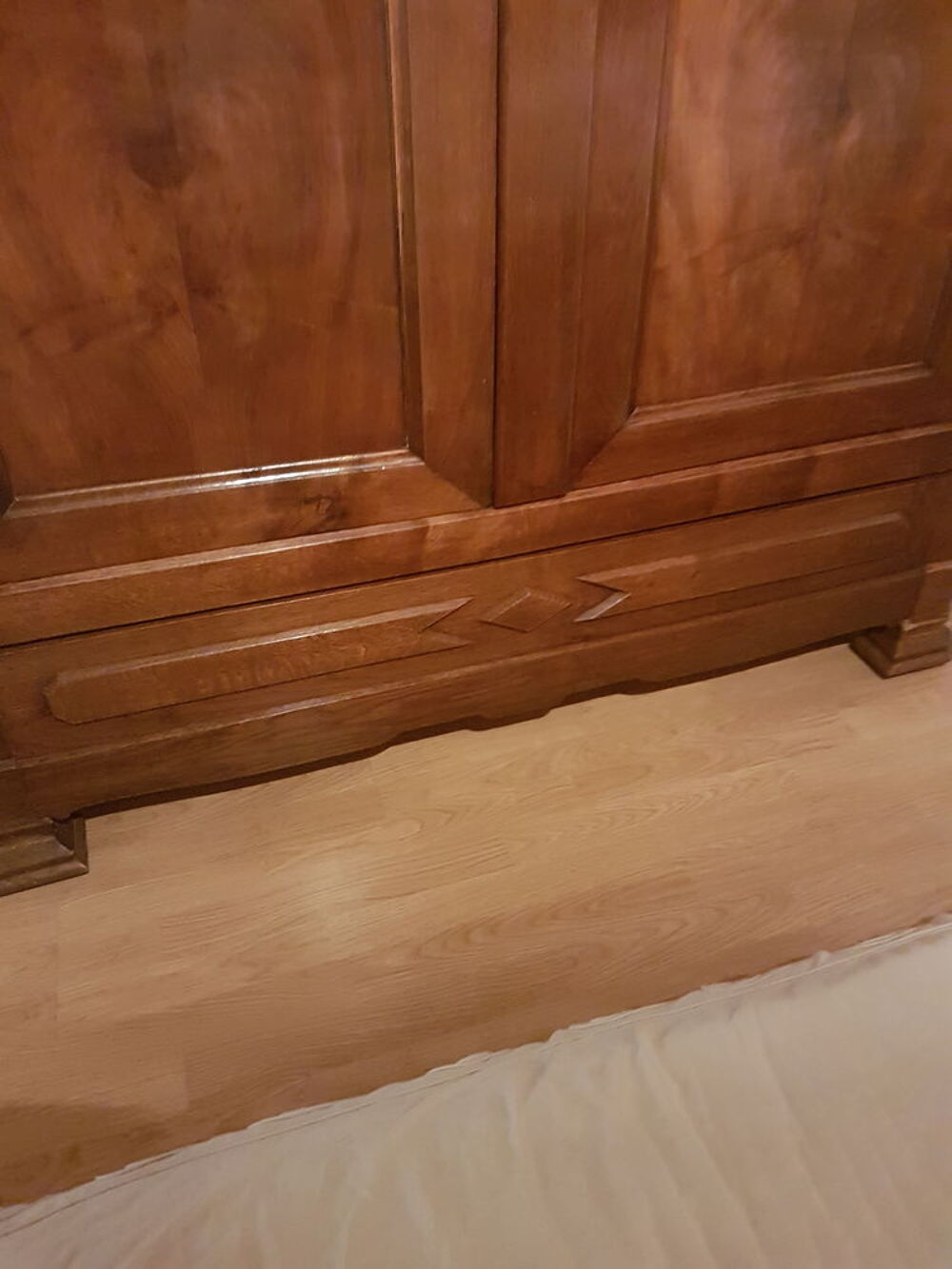 Armoire noyer Meubles