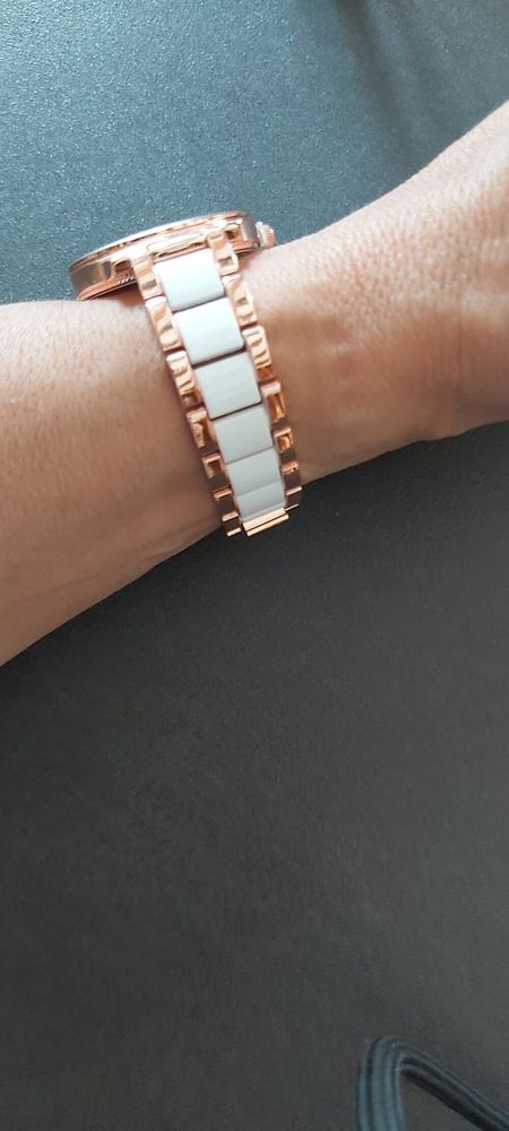 Montre femle neuve avec pile Bijoux et montres