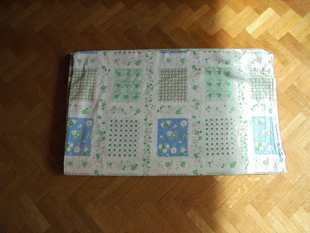 Drap motifs printaniers Décoration