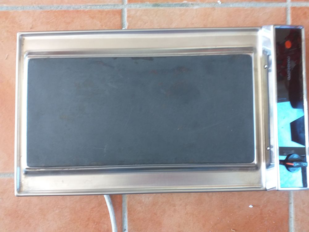 TABLE DE CUISSON ENCASTRABLE 
Electroménager