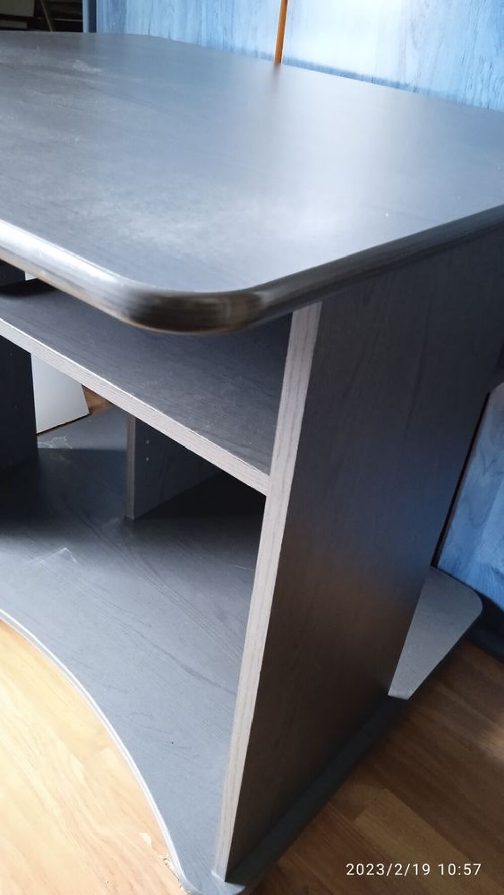 Bureau d'ordinateur sur roues Meubles