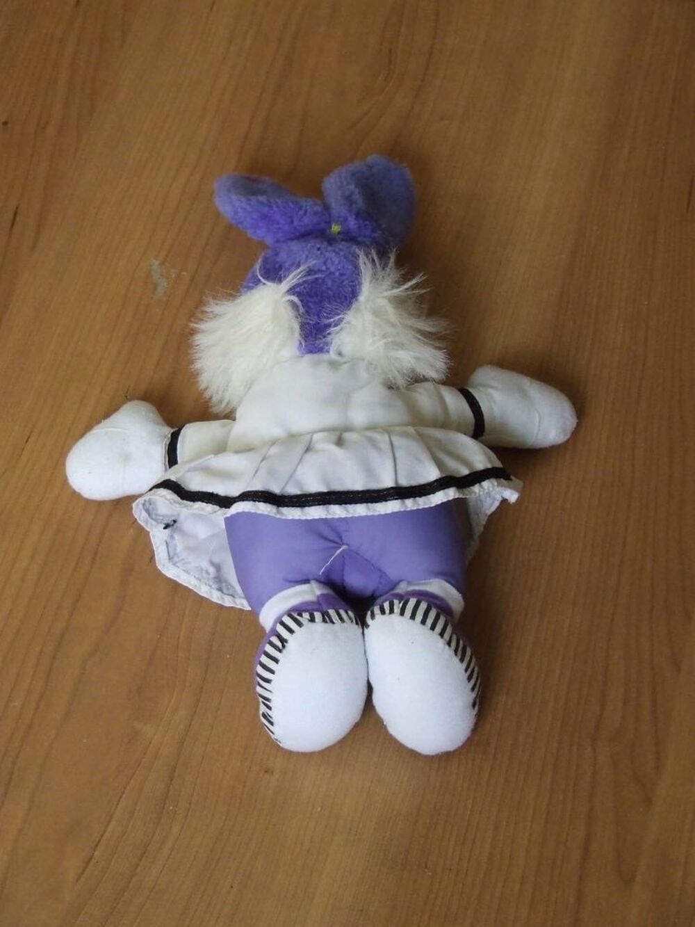 Peluche doudou Lapin violet en robe Jeux / jouets