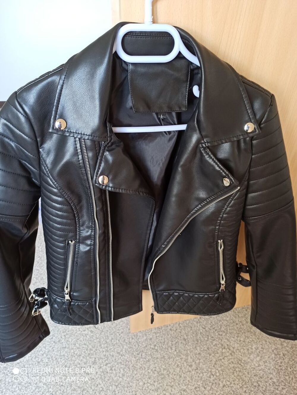 Perfecto femme cuir Noir neuf Téléphones et tablettes