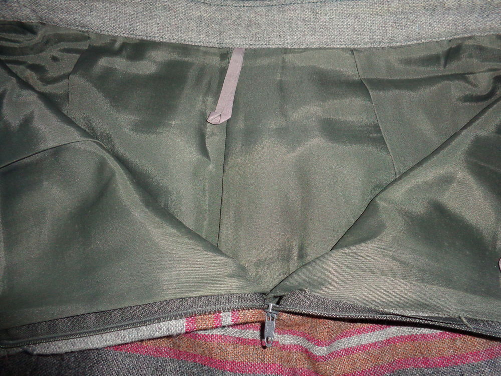 Jupe a carreaux classique. Vêtements