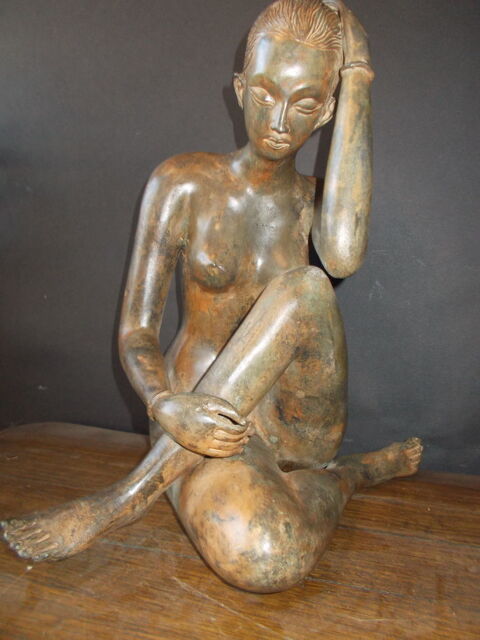 Statue bronze femme 420 Drancy (93)