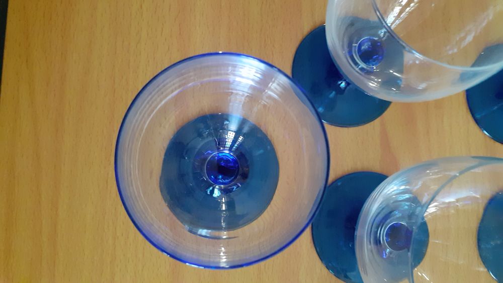 Lot de 18 verres &agrave; pied Luminarc Décoration