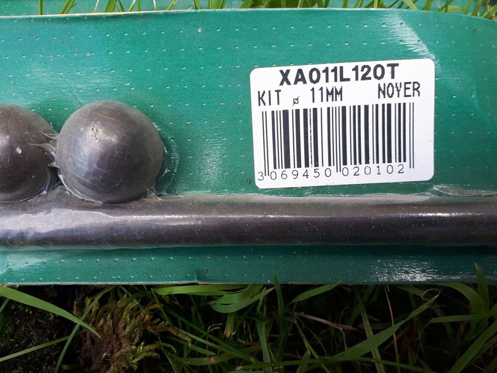 Kit Tringles &agrave; rideaux en noyer neuf Décoration