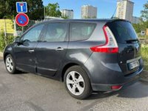 Grand Sc&eacute;nic III dCi 130 Expression 5 pl 2009 occasion 94000 Cr&eacute;teil