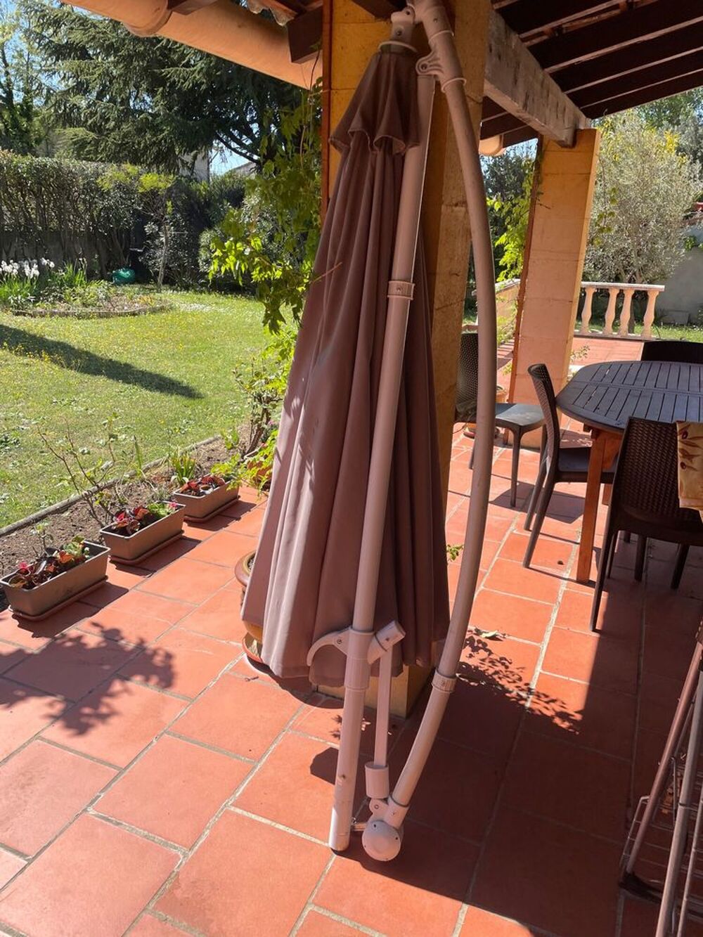 Parasol d&eacute;porte Jardin
