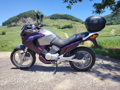 Moto HONDA 2005 occasion Le Tartre 71330