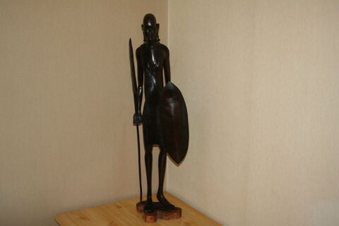 Statue de guerrier masai en bne 220 Belfort (90)