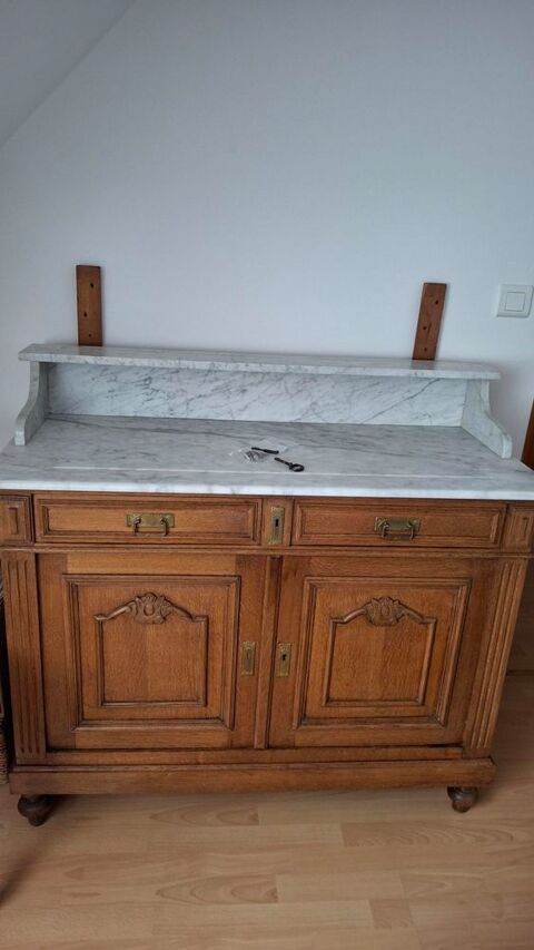 Commode en chêne massif avec marbre et miroir biseauté Balagny-sur-Thérain (60)