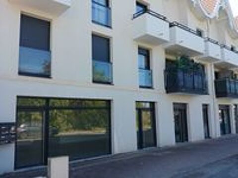   MURS COMMERCIAUX AXE PRINCIPAL ANDERNOS LES BAINS 