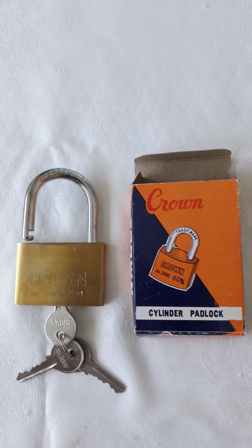 Cadenas CROWN
Bricolage