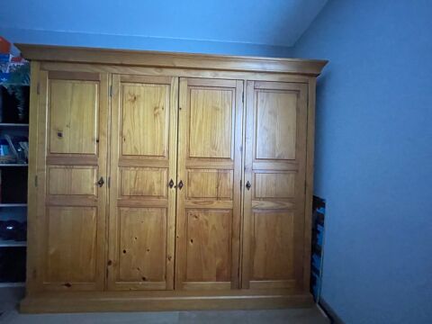 Armoire pin massif  450 Le Mesnil-en-Thelle (60)