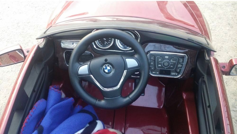 Voiture &eacute;lectrique Jeux / jouets