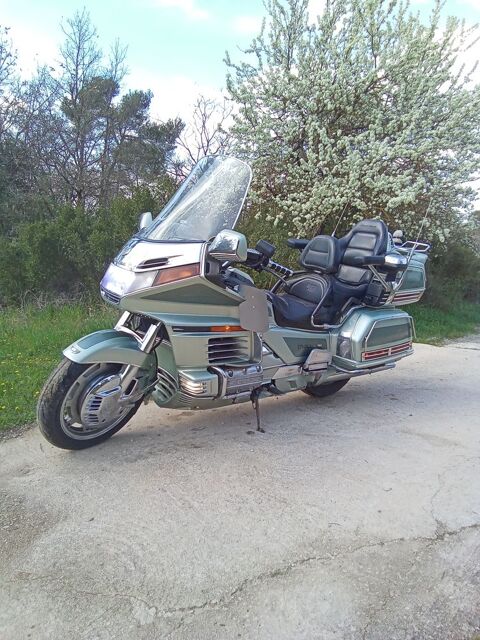 Moto HONDA 1999 occasion Saint-Maximin-la-Sainte-Baume 83470