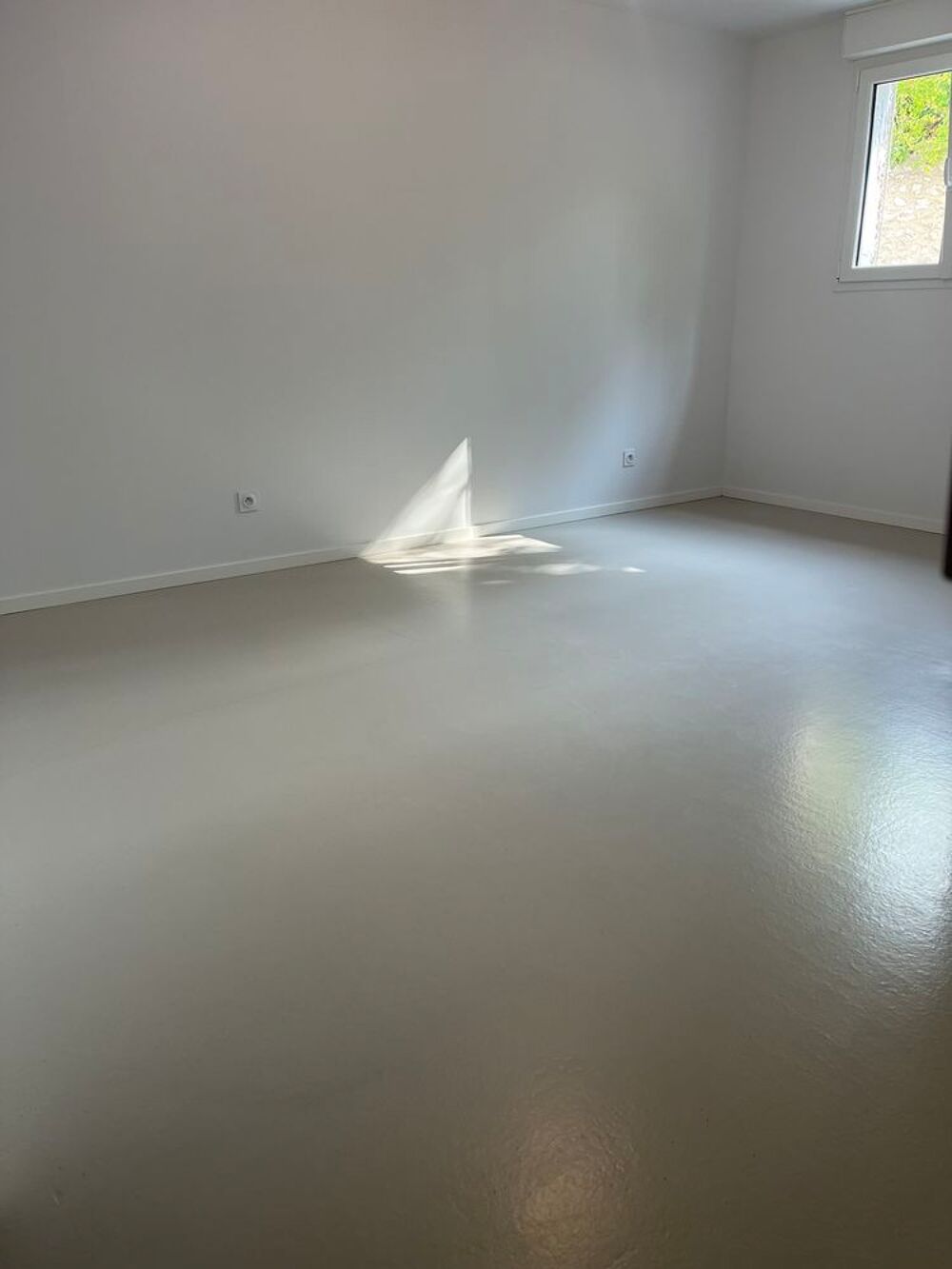 Location Appartement Studio moderne neuf IUT fac des sciences Reims