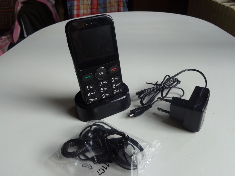 T&eacute;l&eacute;phone portable SENIOR
Téléphones et tablettes