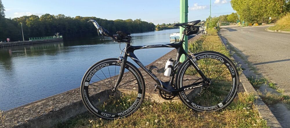 V&eacute;lo Scott en fibre de carbone Vélos