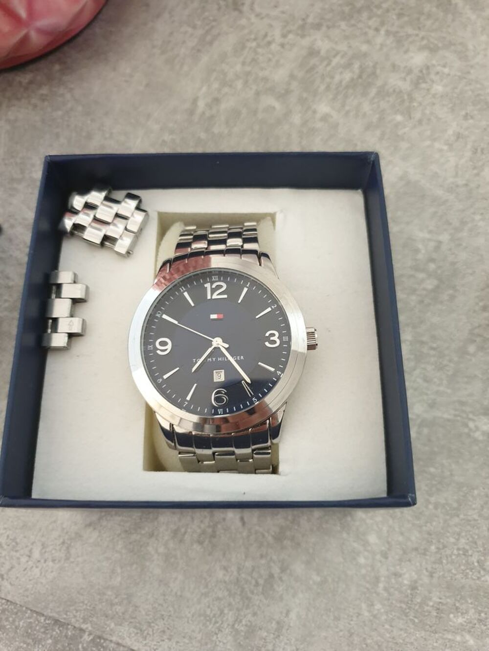 Montre tommy hilfiger 
Bijoux et montres