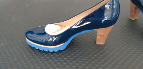Escarpins femme en cuir vernie bleu marine 25 Bavans (25)