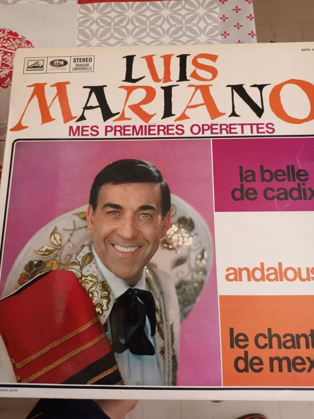 Vinyles 33 tours
CD et vinyles