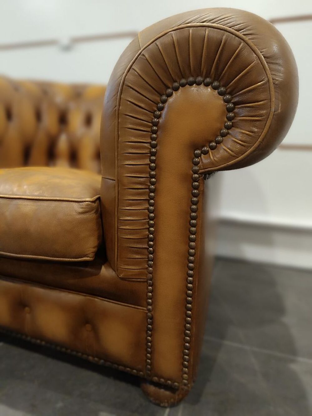 V&eacute;ritable fauteuil chesterfield 1 place en cuir Meubles