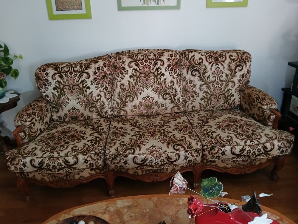 Canape fixe + 2 fauteuils en velours rose et vert
Meubles