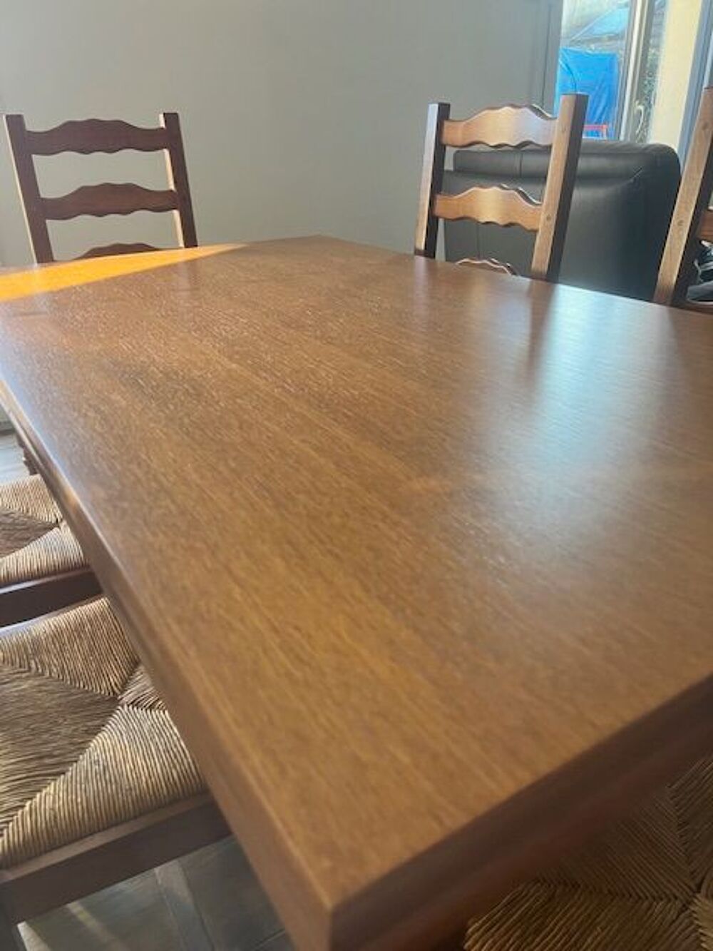 table salle &agrave; manger en bois avec 6 chaises Meubles